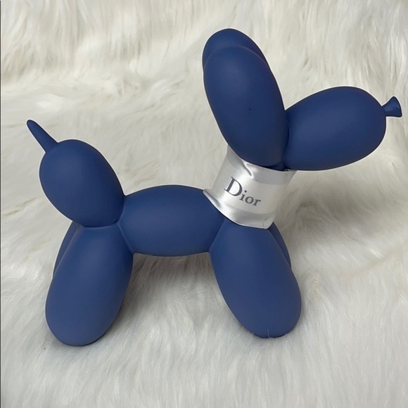 Blue Matte Balloon Dog​​ - Picture 2 of 5